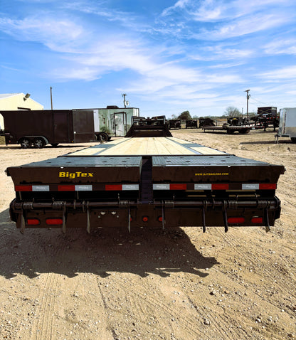 102 x 40' (35 + 5) GN Trailer Big Tex #16GN-40D5A-MRBK