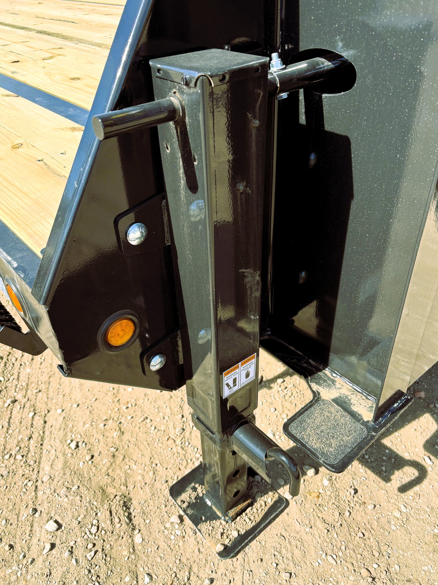 102 x 40' (35 + 5) GN Trailer Big Tex #16GN-40D5A-MRBK