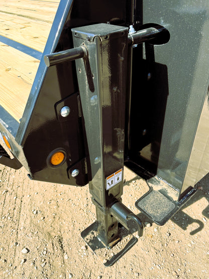 102 x 40' (35 + 5) GN Trailer Big Tex #16GN-40D5A-MRBK