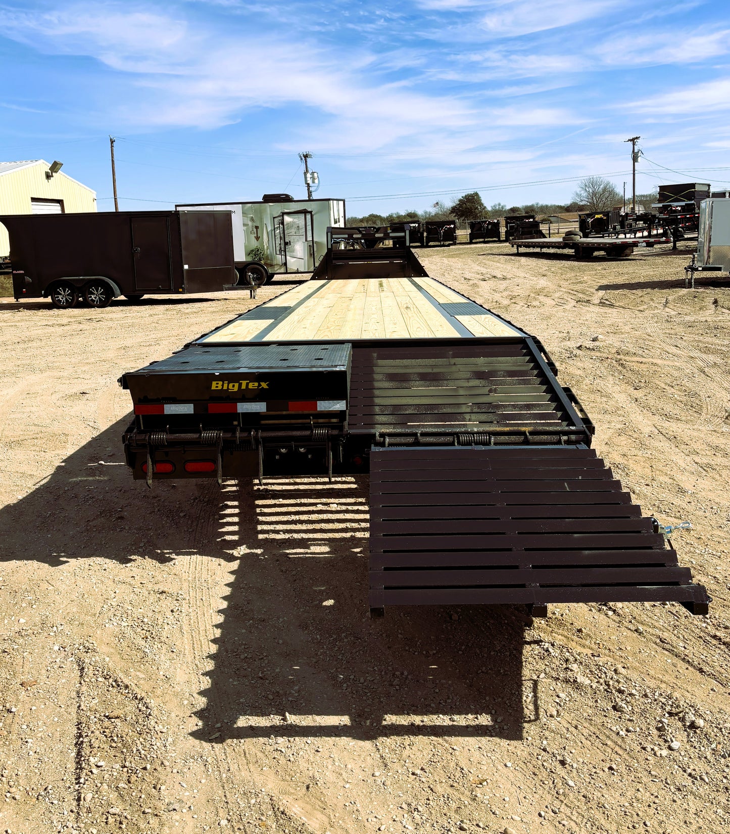 102 x 40' (35 + 5) GN Trailer Big Tex #16GN-40D5A-MRBK