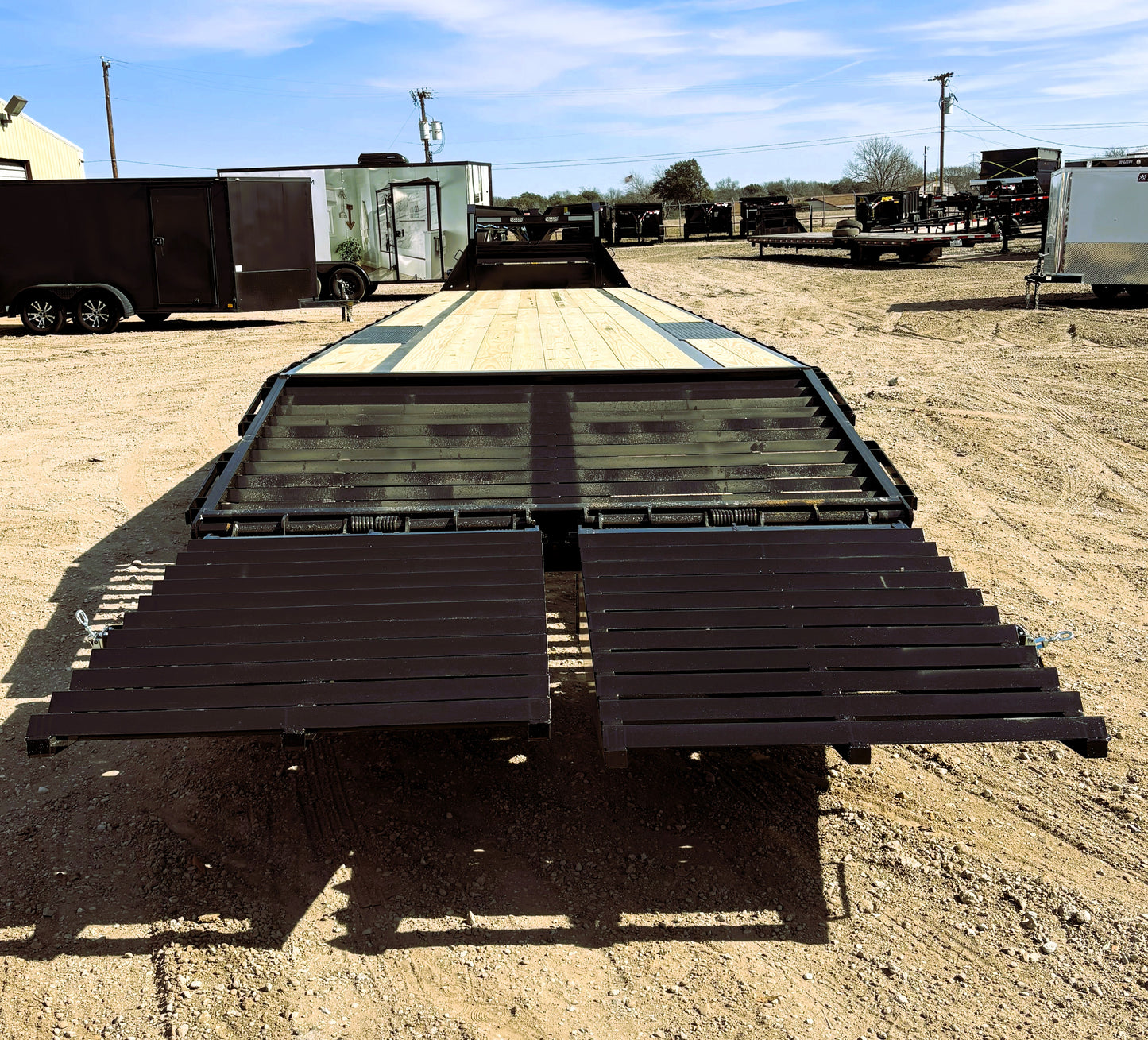 102 x 40' (35 + 5) GN Trailer Big Tex #16GN-40D5A-MRBK