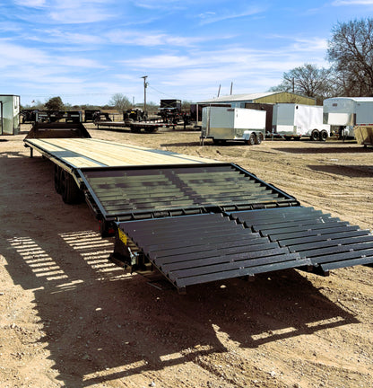 102 x 40' (35 + 5) GN Trailer Big Tex #16GN-40D5A-MRBK