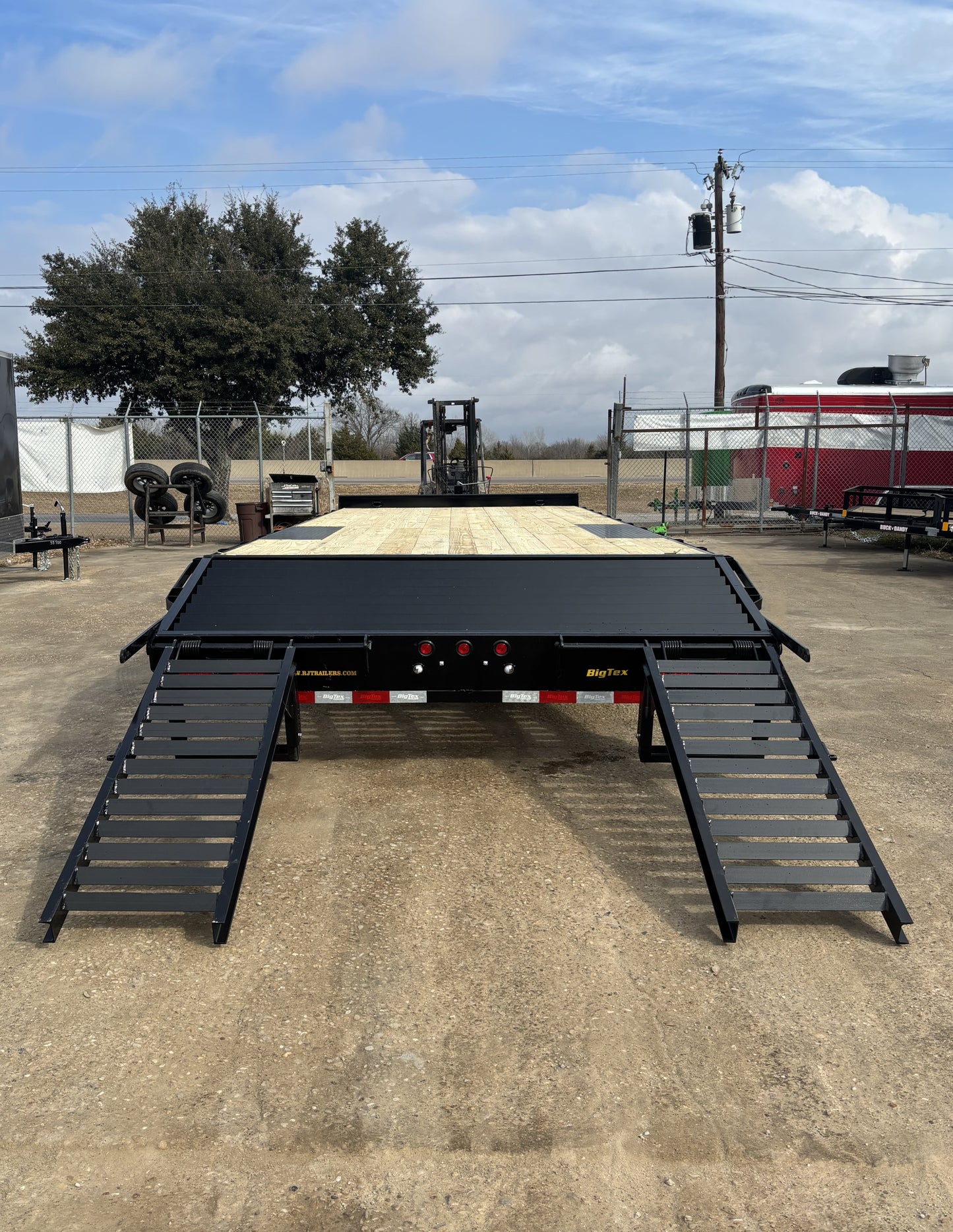 102 x 24' (21 + 3) Deckover Trailer Big Tex #14OA-24D3A-FRBK