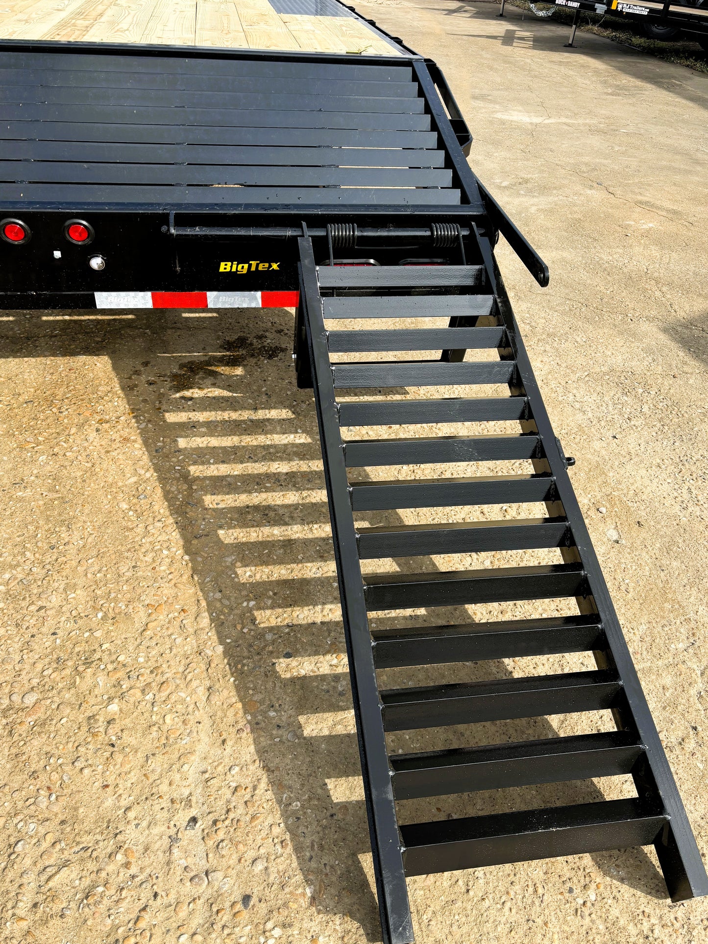 102 x 24' (21 + 3) Deckover Trailer Big Tex #14OA-24D3A-FRBK