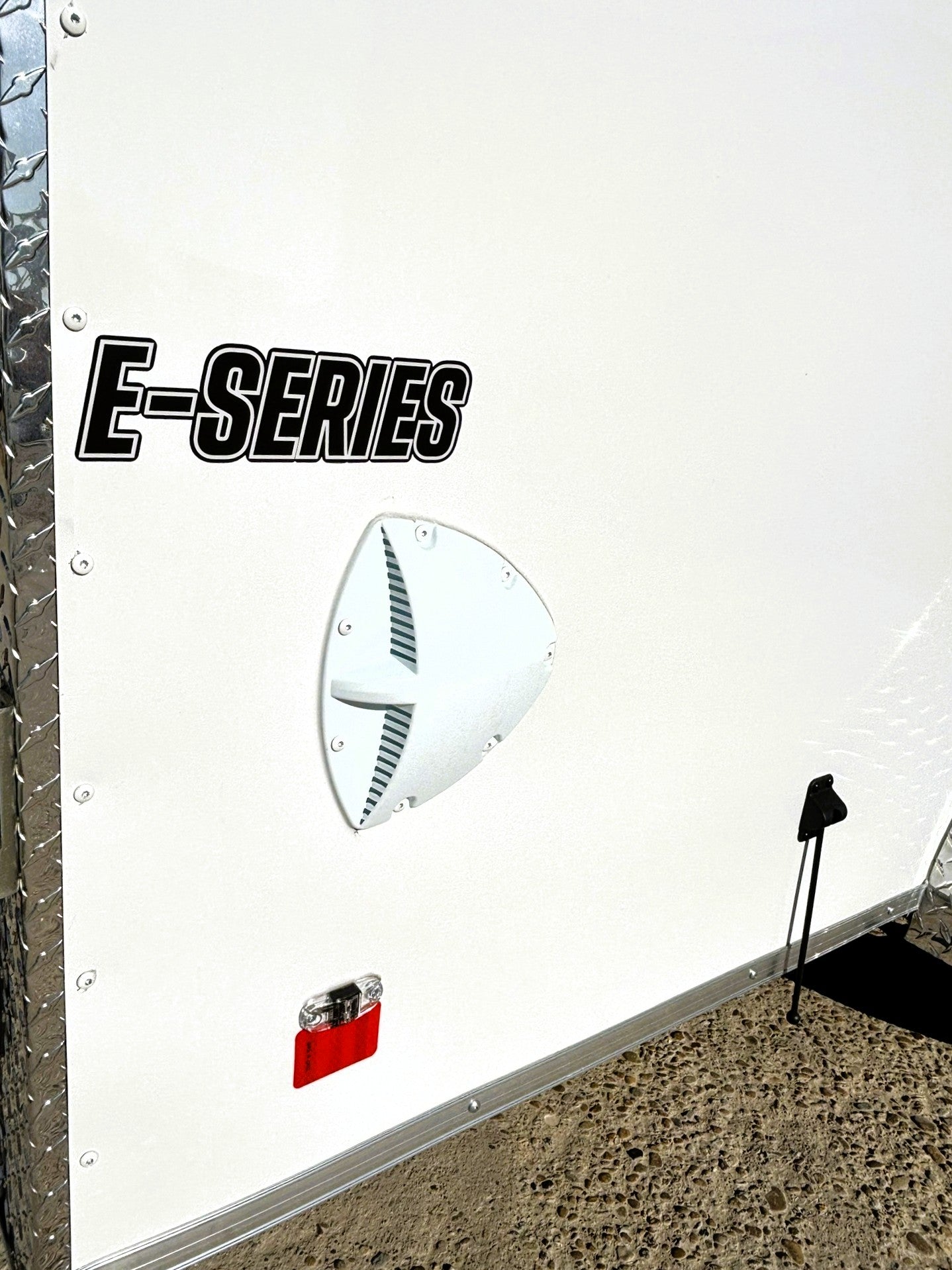 7 x 16' E-Series Enclosed Trailer Cargo Mate #TXEHW716TA2