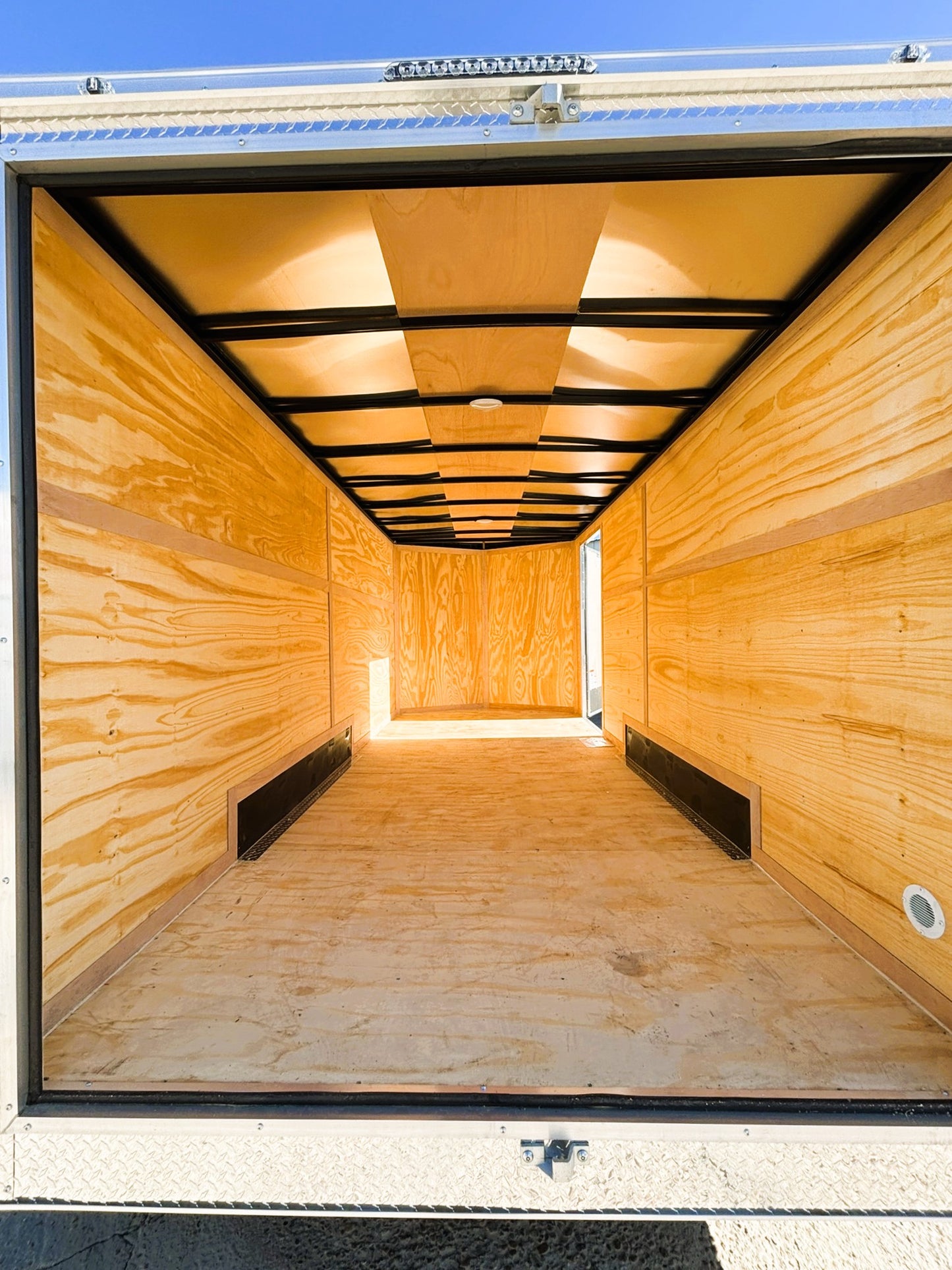 7 x 16' E-Series Enclosed Trailer Cargo Mate #TXEHW716TA2