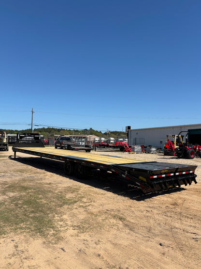 102 x 40' (35 + 5) GN Trailer Big Tex #16GN-40D5A-MRBK-SWT