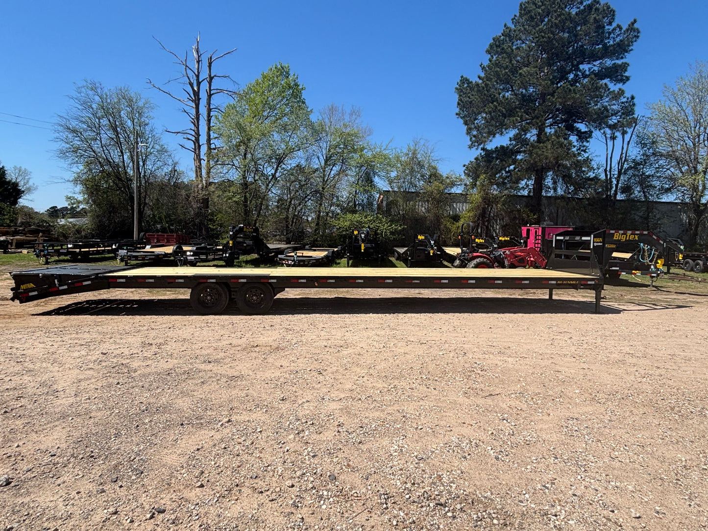 102 x 40' (35 + 5) GN Trailer Big Tex #16GN-40D5A-MRBK-SWT