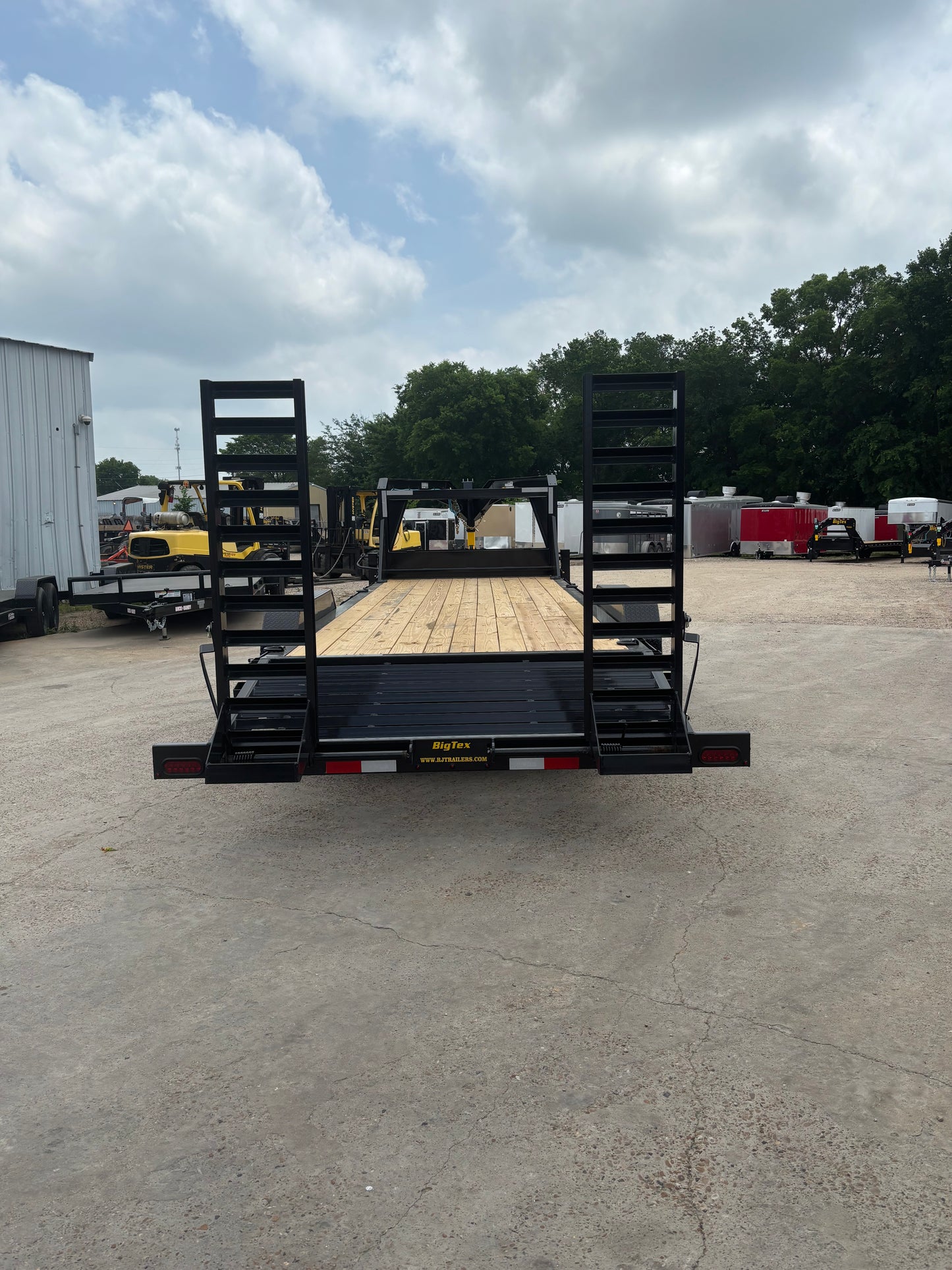 83 x 24' GN Equipment Trailer Big Tex #14EHG-24D3A