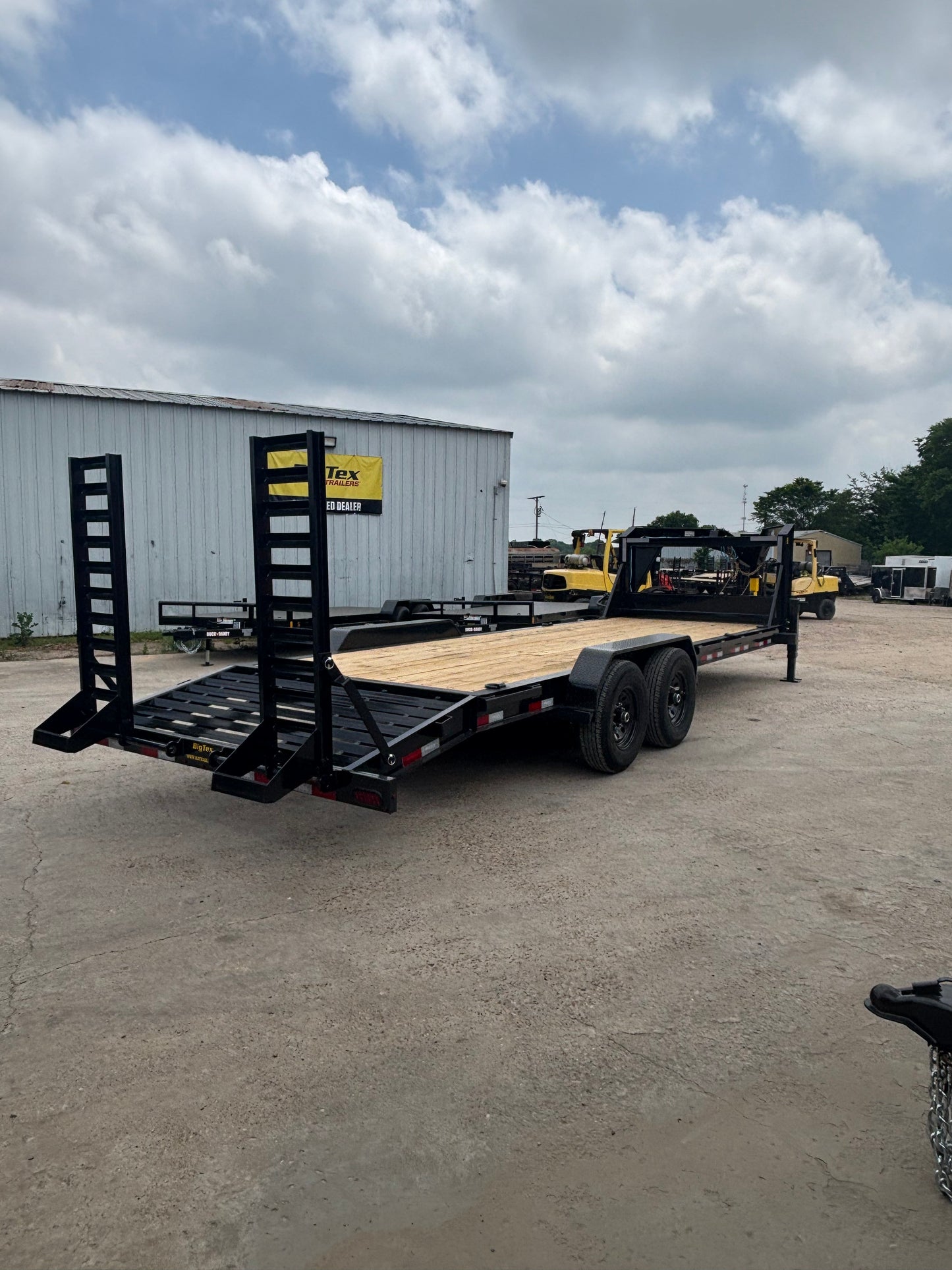 83 x 24' GN Equipment Trailer Big Tex #14EHG-24D3A