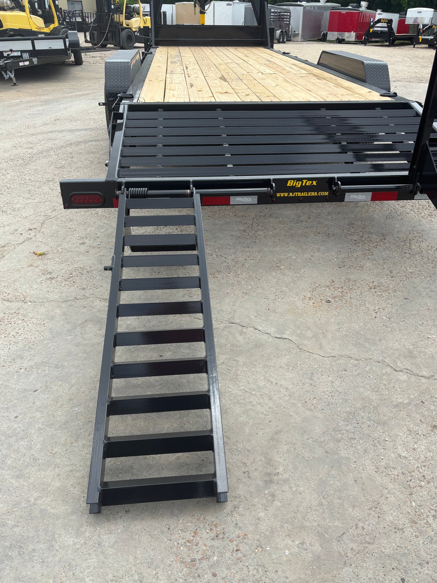 83 x 24' GN Equipment Trailer Big Tex #14EHG-24D3A