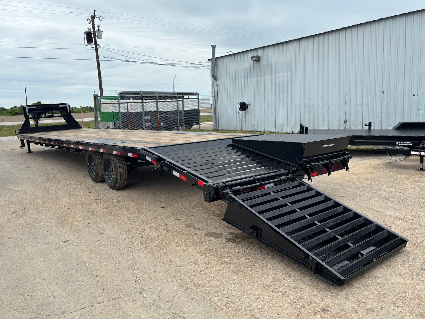 102 x 40' (35+5) Flatbed Delco #44450 - Used