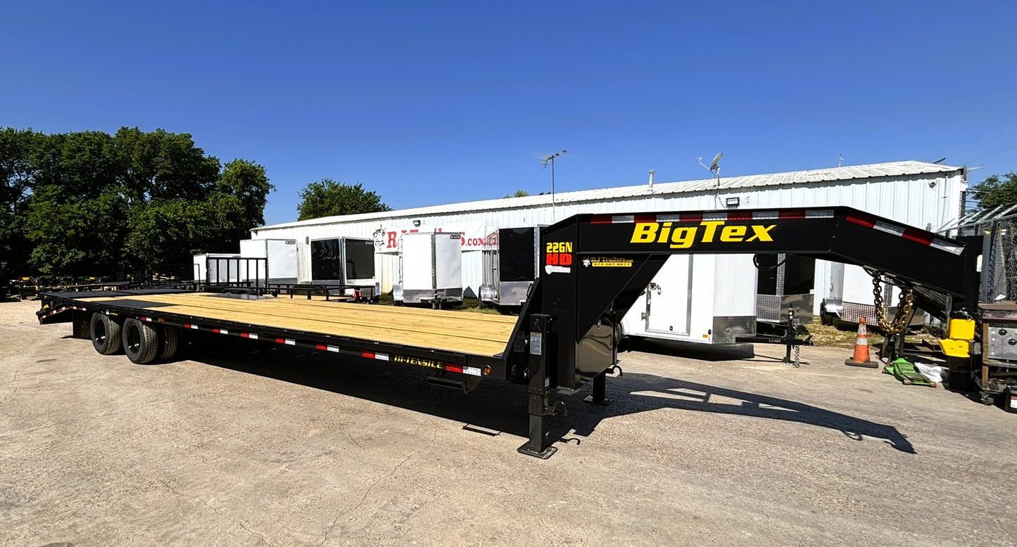 102" x 33' (28 + 5) GN Trailer Big Tex #22GN-33D5A-MRBK