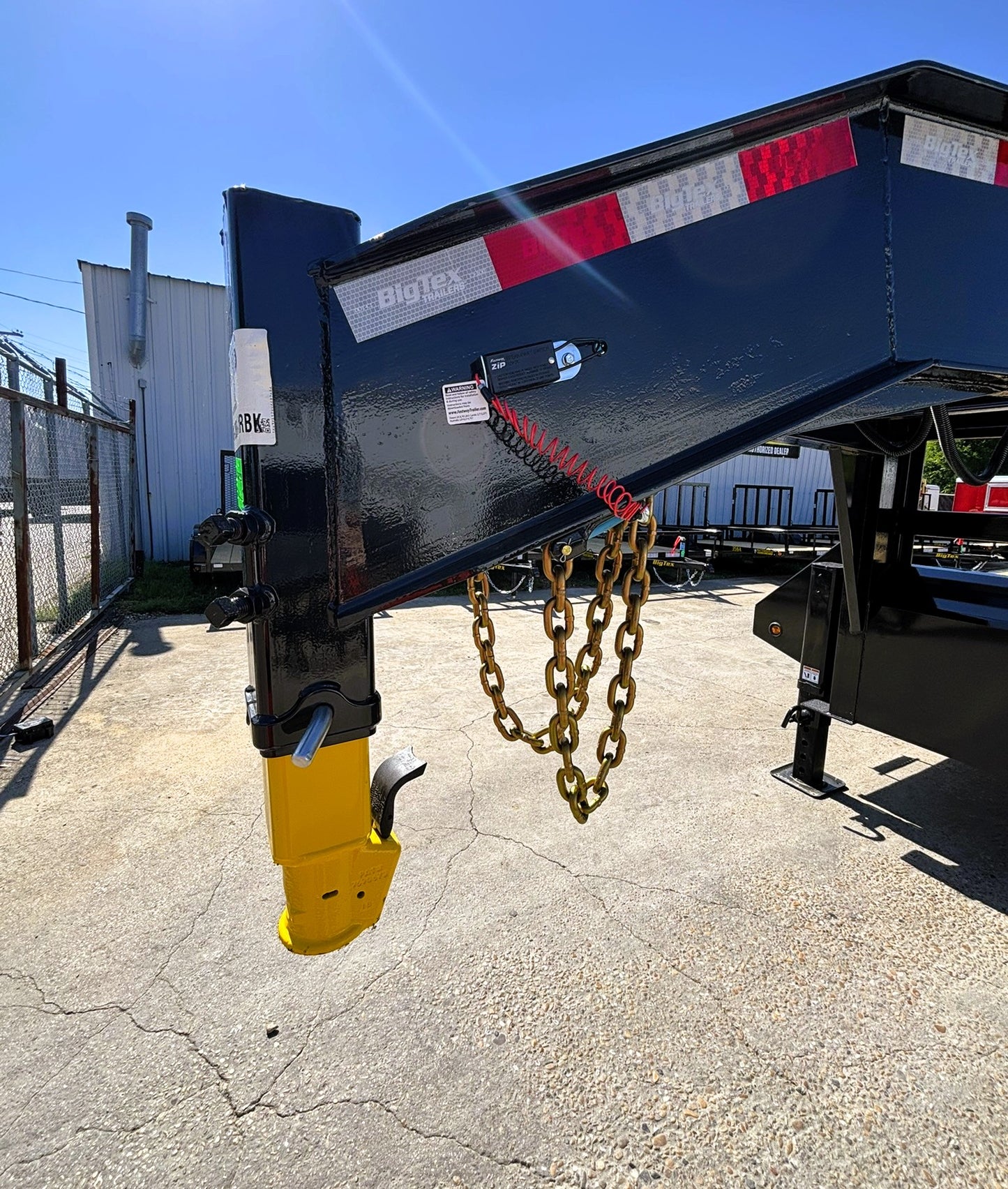 102" x 33' (28 + 5) GN Trailer Big Tex #22GN-33D5A-MRBK