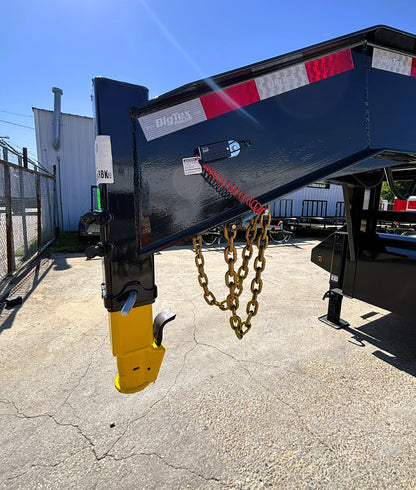 102" x 33' (28 + 5) GN Trailer Big Tex #22GN-33D5A-MRBK