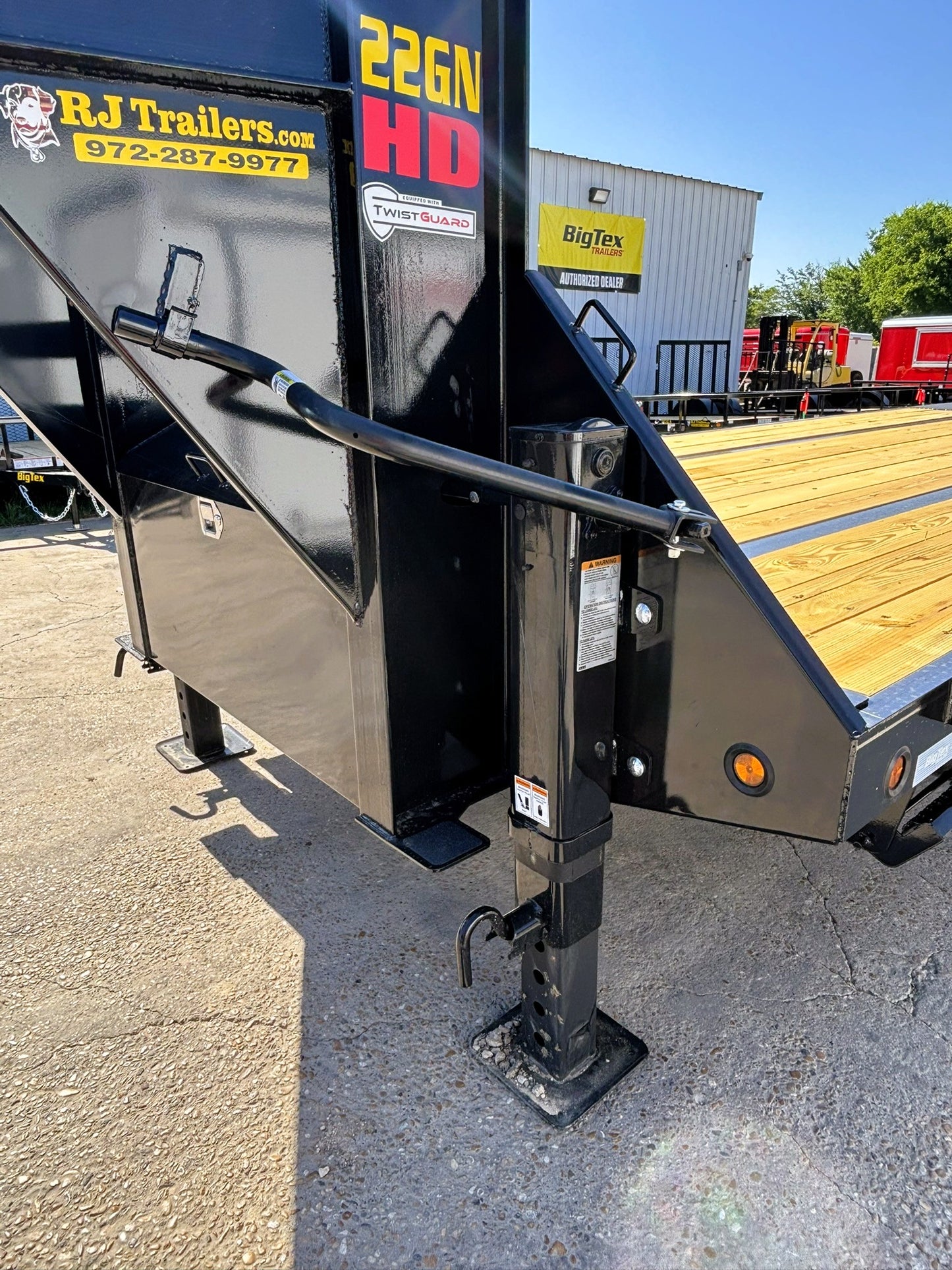 102" x 33' (28 + 5) GN Trailer Big Tex #22GN-33D5A-MRBK