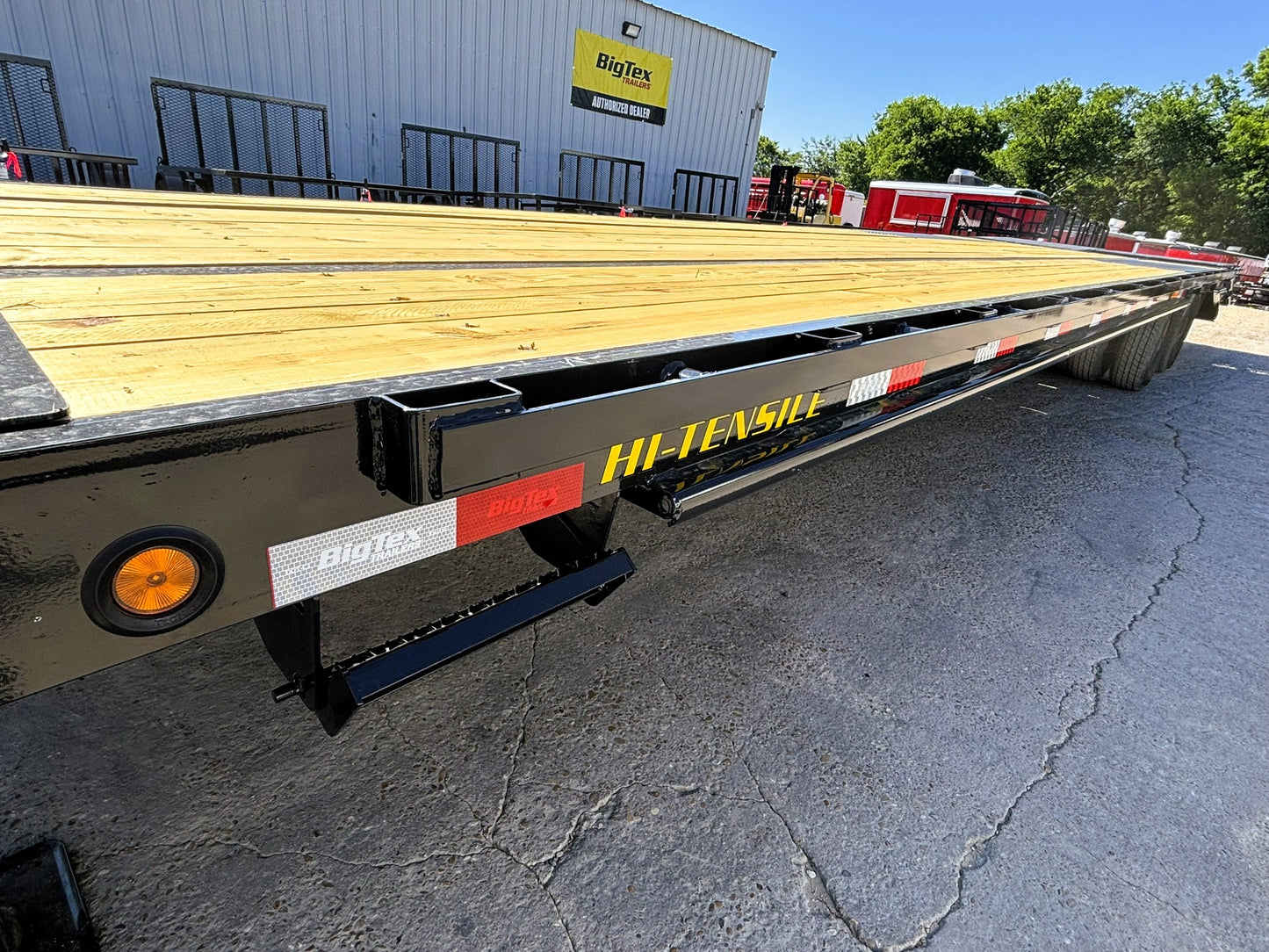 102" x 33' (28 + 5) GN Trailer Big Tex #22GN-33D5A-MRBK