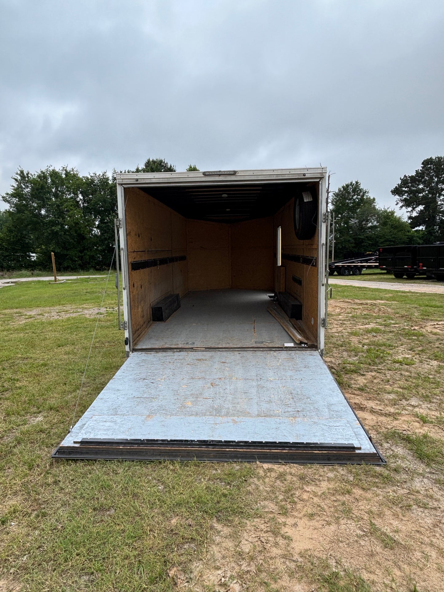 8.5 x 20' Enclosed Trailer Look Element Cargo #11887 - Used