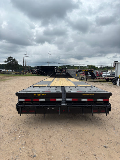 102 x 30' (25 + 5) GN Trailer Big Tex #25GN-30D5A-MRBK