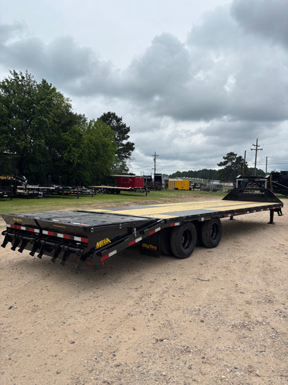 102 x 30' (25 + 5) GN Trailer Big Tex #25GN-30D5A-MRBK