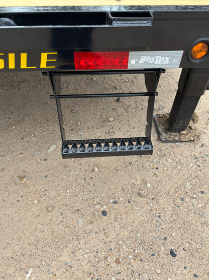 102 x 30' (25 + 5) GN Trailer Big Tex #25GN-30D5A-MRBK