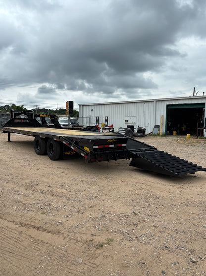102 x 30' (25 + 5) GN Trailer Big Tex #25GN-30D5A-MRBK