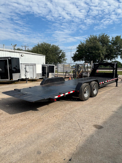 83 x 24' GN Tilt Trailer Load Trail #62940 - Used