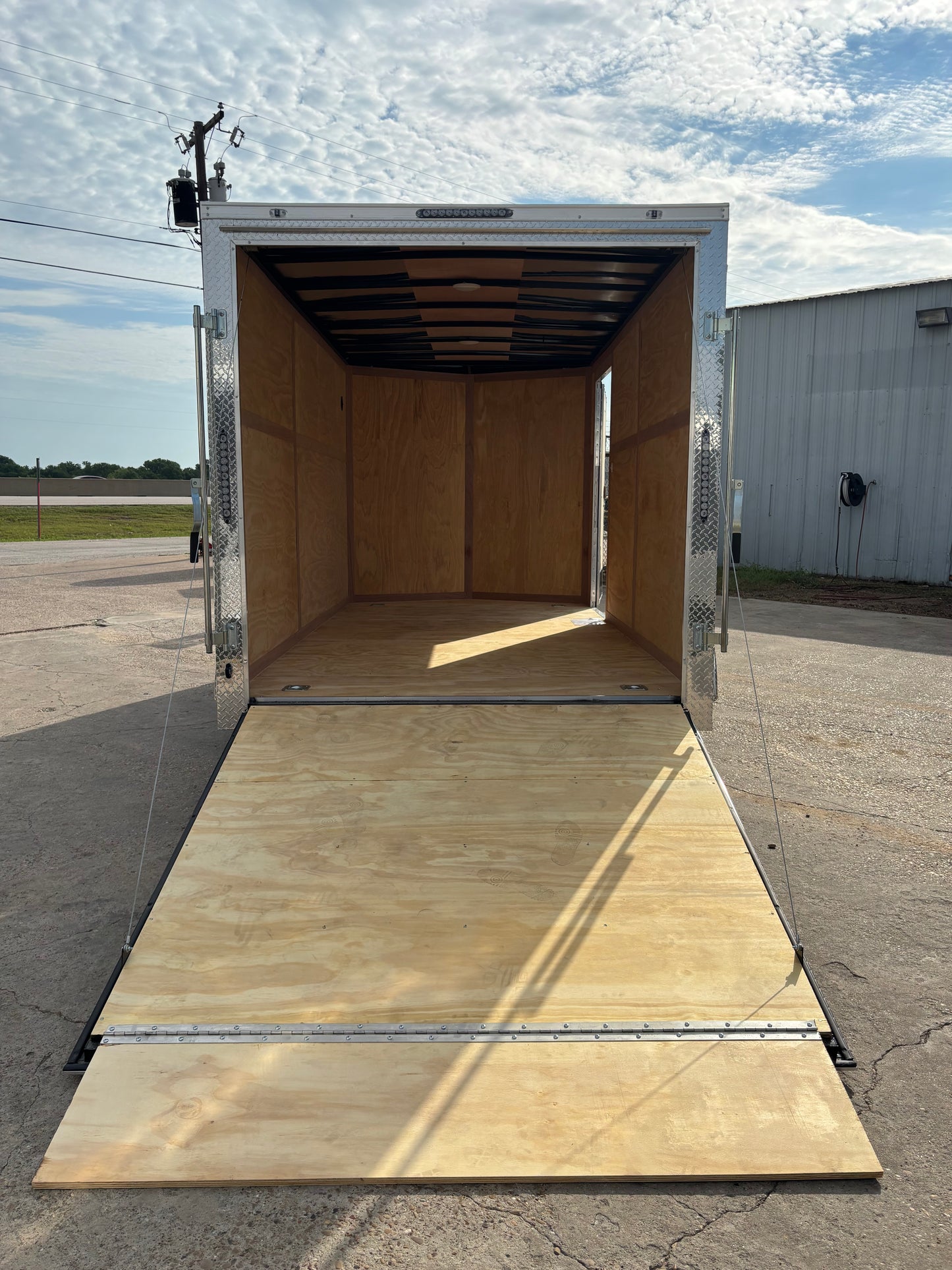 7 x 14' E-Series Enclosed Trailer Cargo Mate #TXEHW714TA2