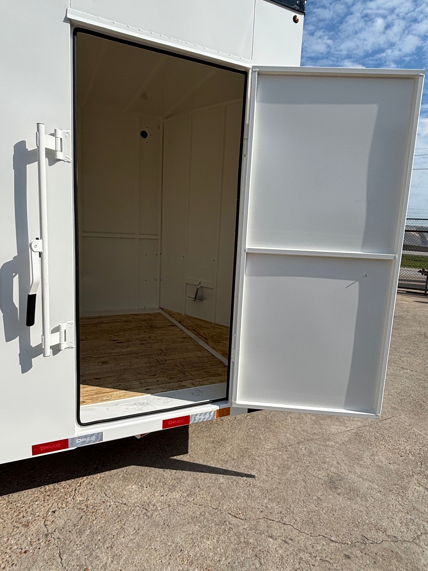 8' x 20' All-Steel Enclosed Trailer Cargo Delco #E820