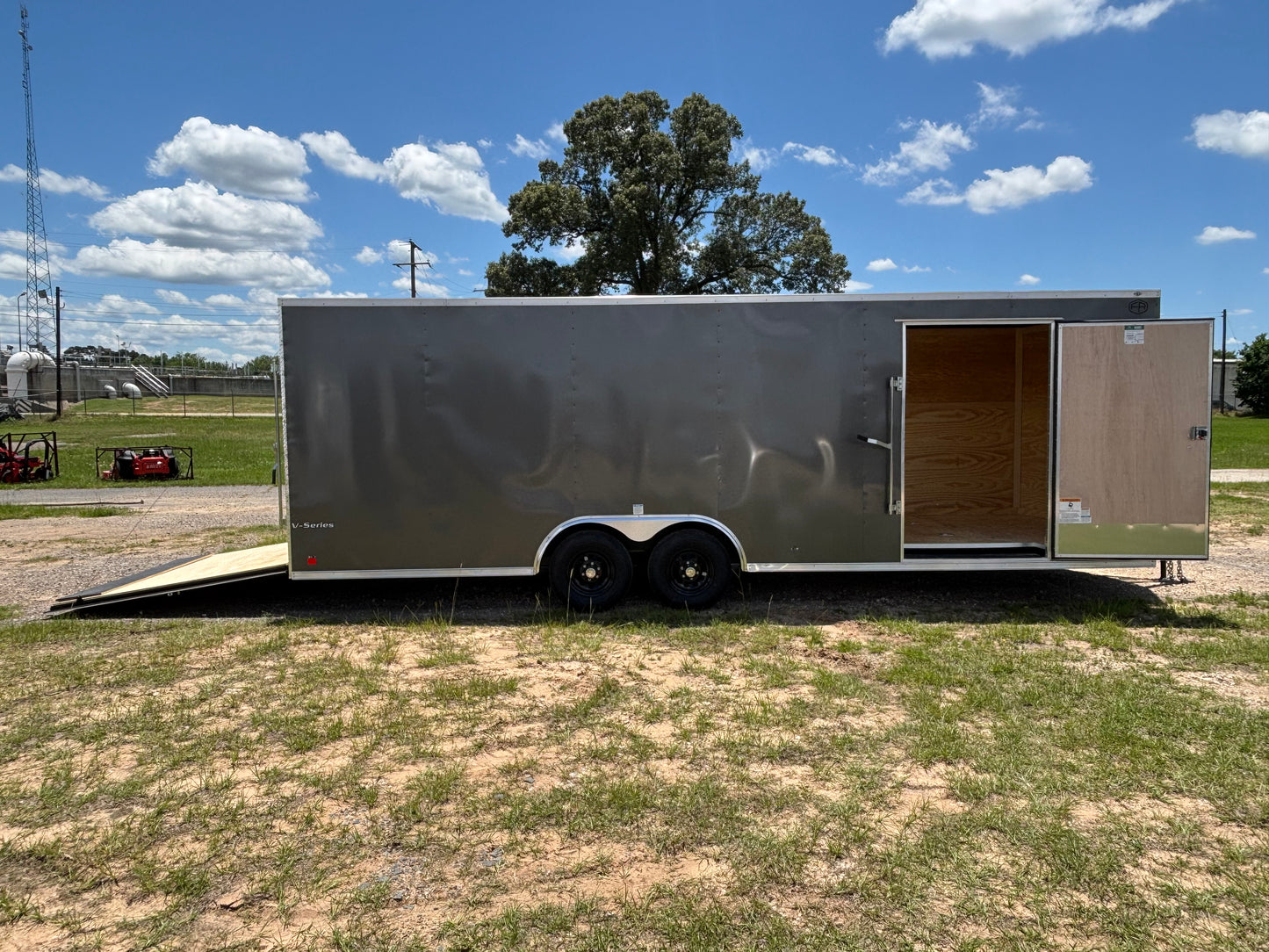 8.5 x 24' E-Series Enclosed Trailer Cargo Mate #TXEHW8.524TA3