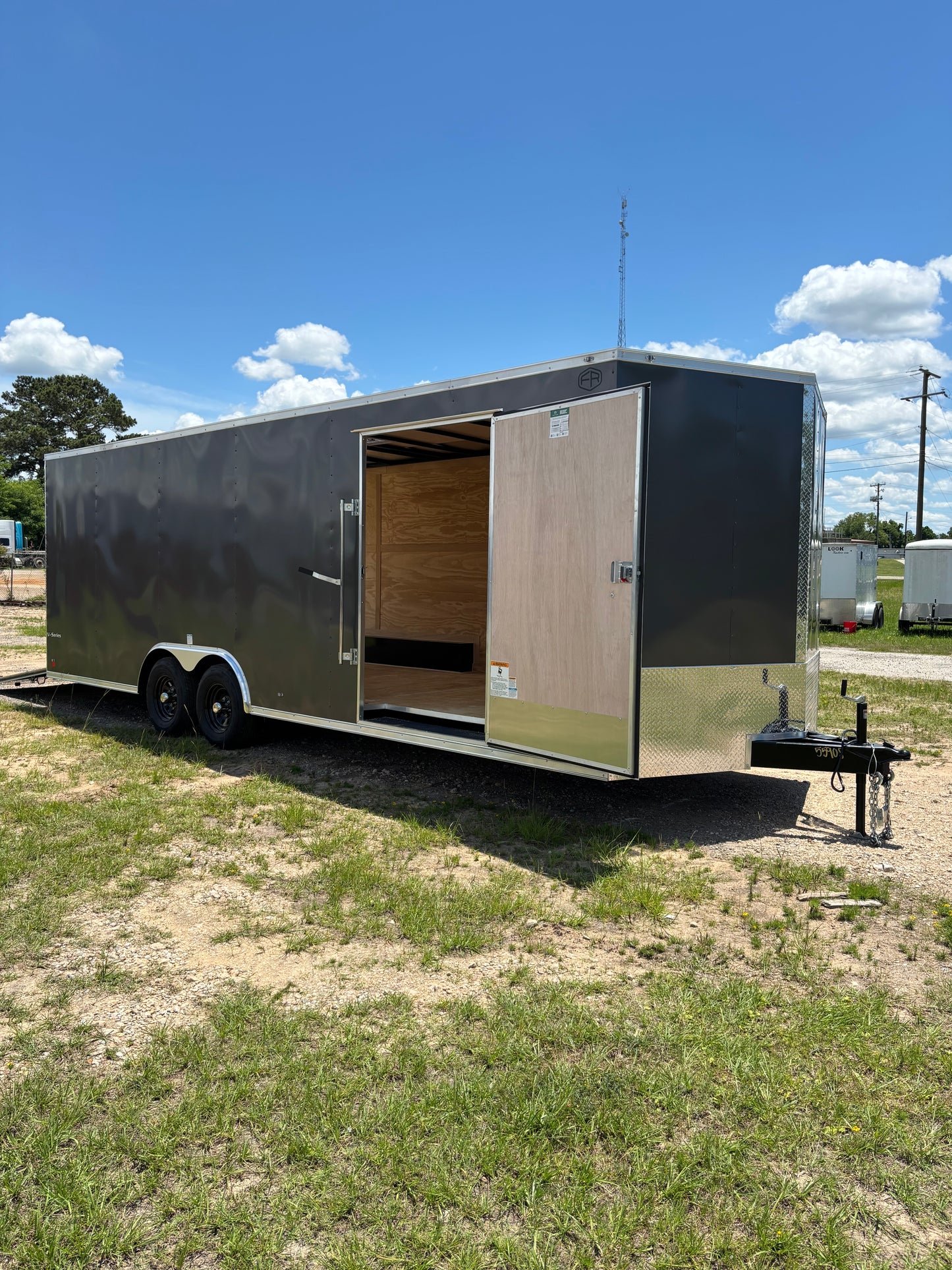 8.5 x 24' E-Series Enclosed Trailer Cargo Mate #TXEHW8.524TA3