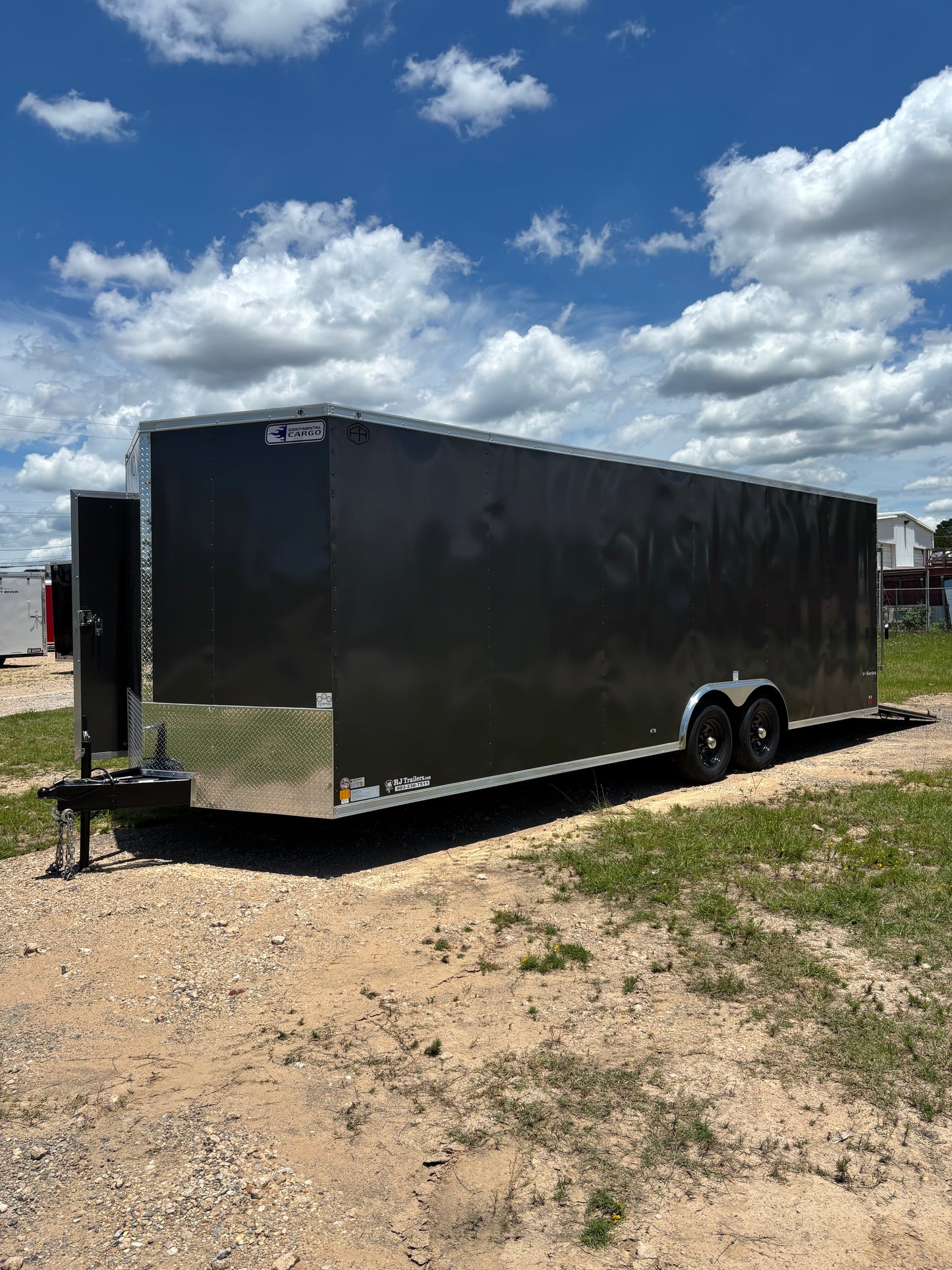 8.5 x 24' E-Series Enclosed Trailer Cargo Mate #TXEHW8.524TA3