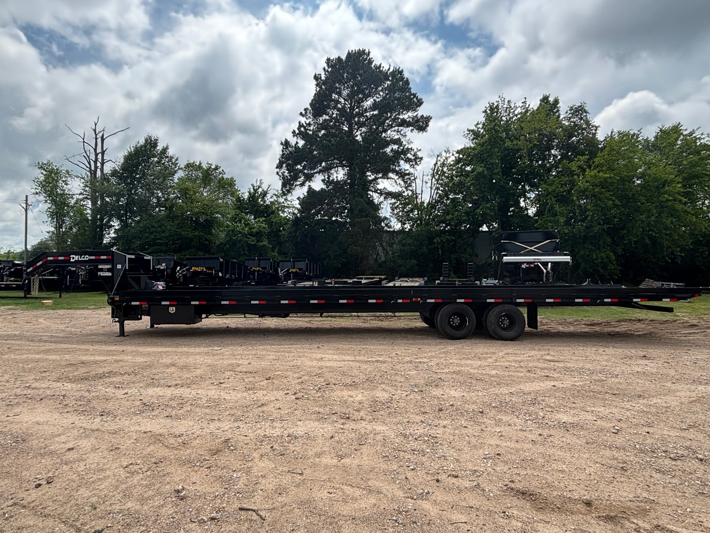 102 x 40' GN Full Tilt Flatbed Delco #T940
