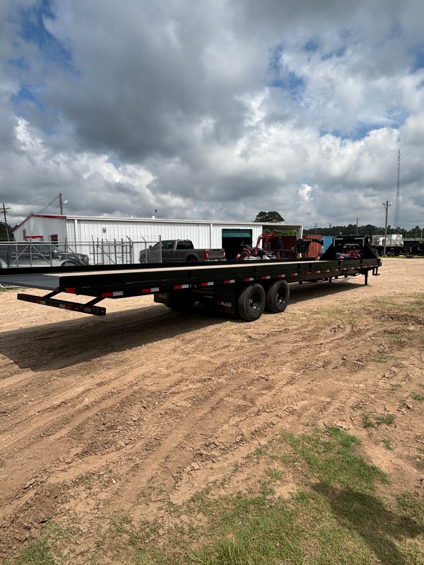102 x 40' GN Full Tilt Flatbed Delco #T940