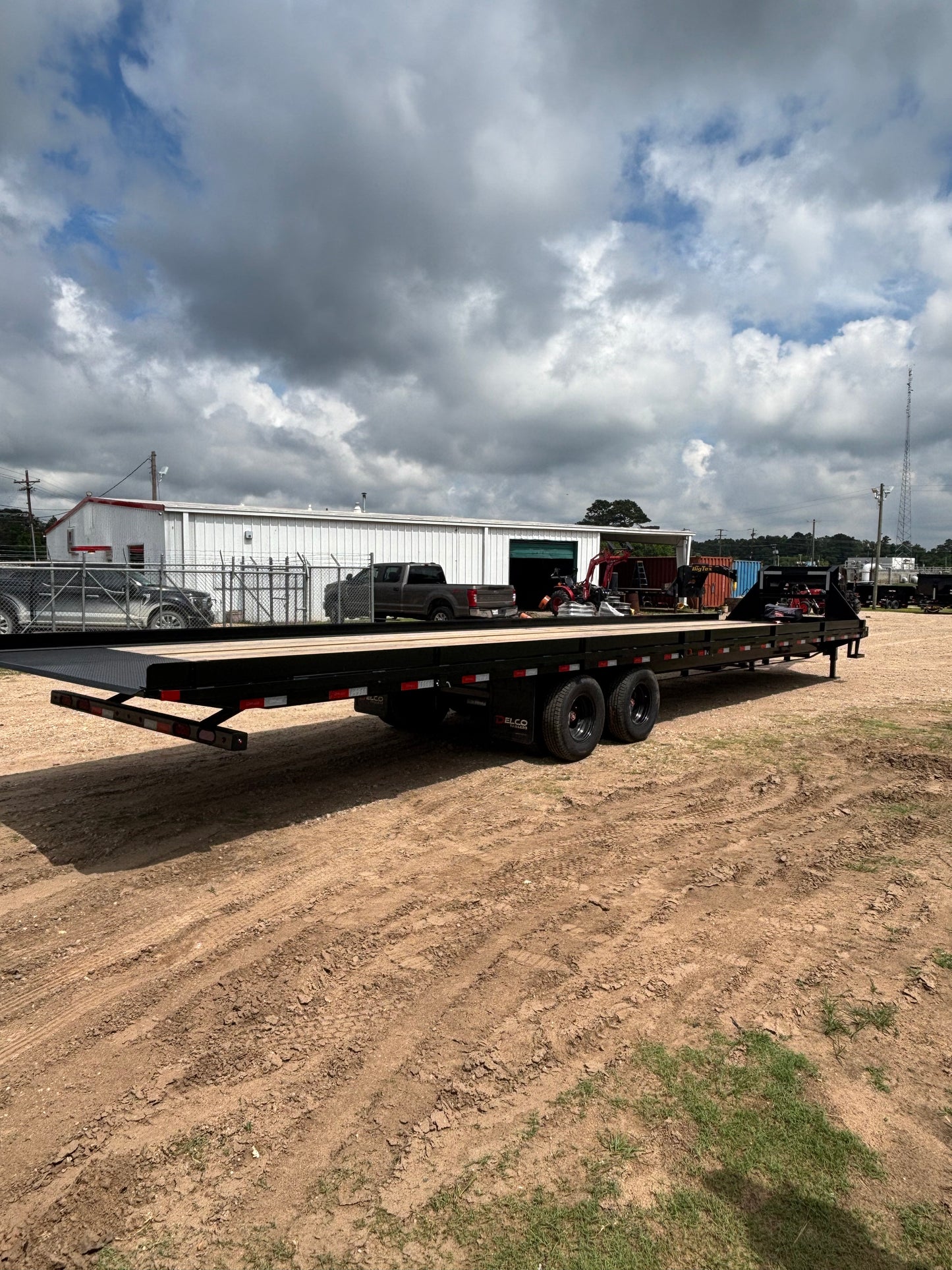 102 x 40' GN Full Tilt Flatbed Delco #T940