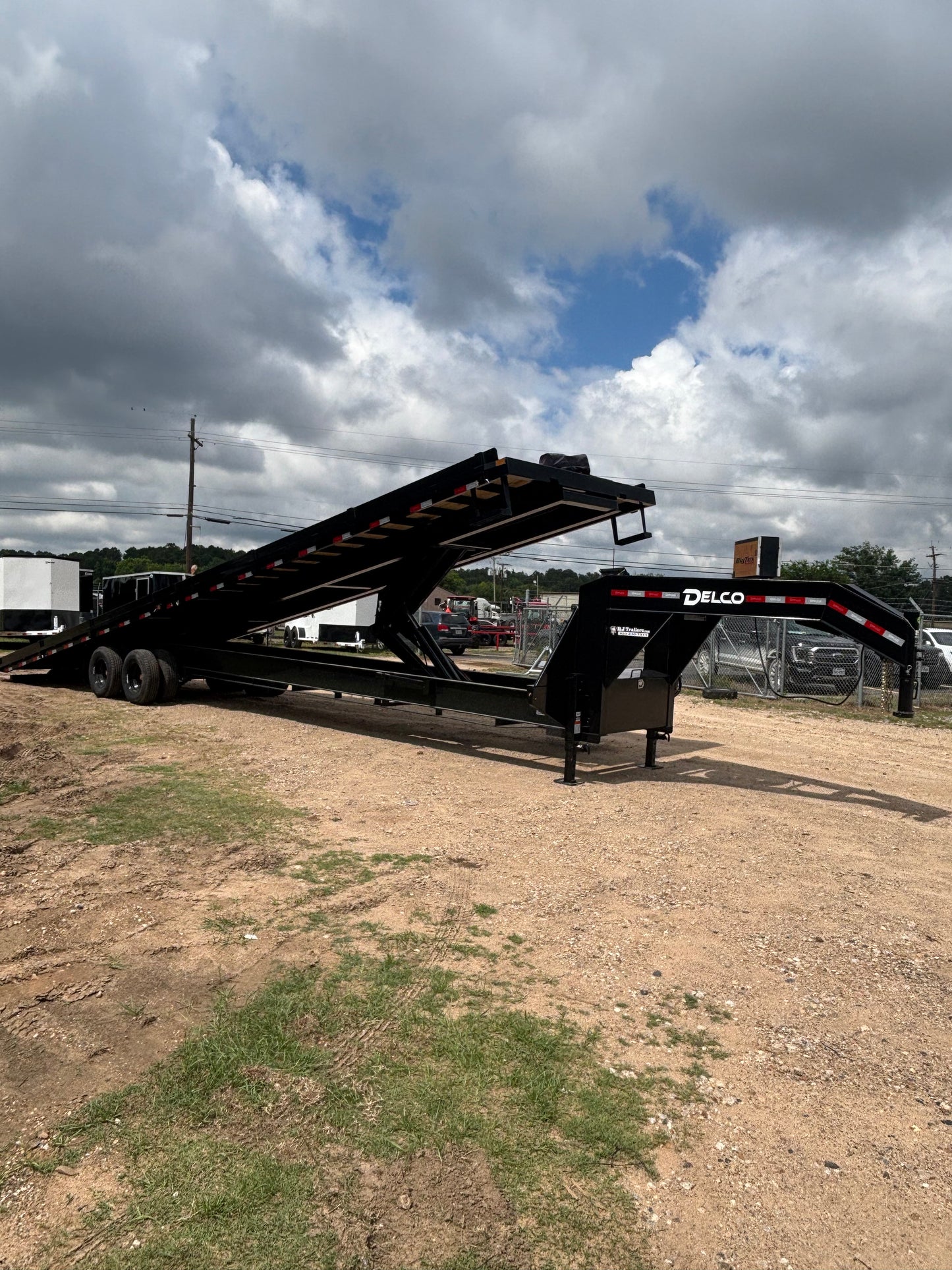 102 x 40' GN Full Tilt Flatbed Delco #T940
