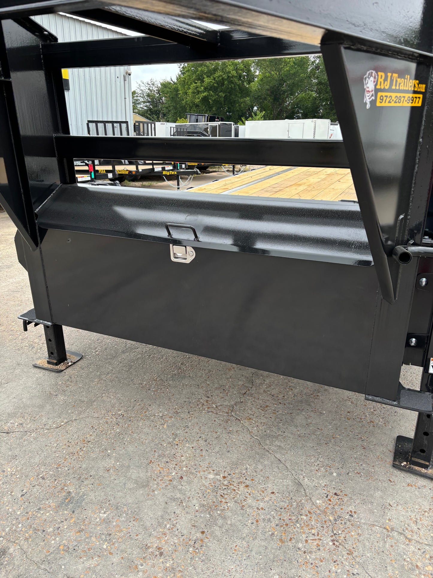 102 x 30' (25 + 5) GN Trailer Big Tex #16GN-30D5A-MRBK