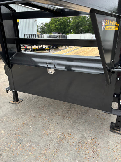 102 x 30' (25 + 5) GN Trailer Big Tex #16GN-30D5A-MRBK