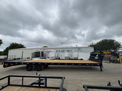 102 x 30' (25 + 5) GN Trailer Big Tex #16GN-30D5A-MRBK