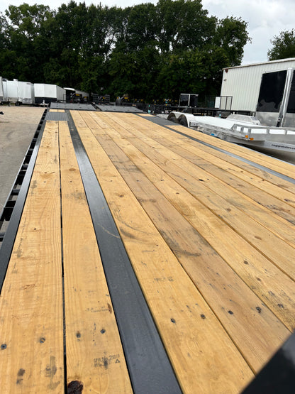 102 x 30' (25 + 5) GN Trailer Big Tex #16GN-30D5A-MRBK
