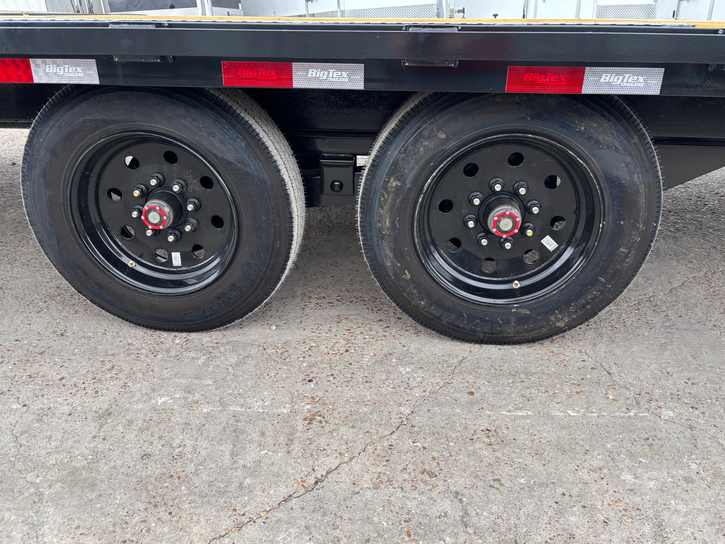 102 x 30' (25 + 5) GN Trailer Big Tex #16GN-30D5A-MRBK