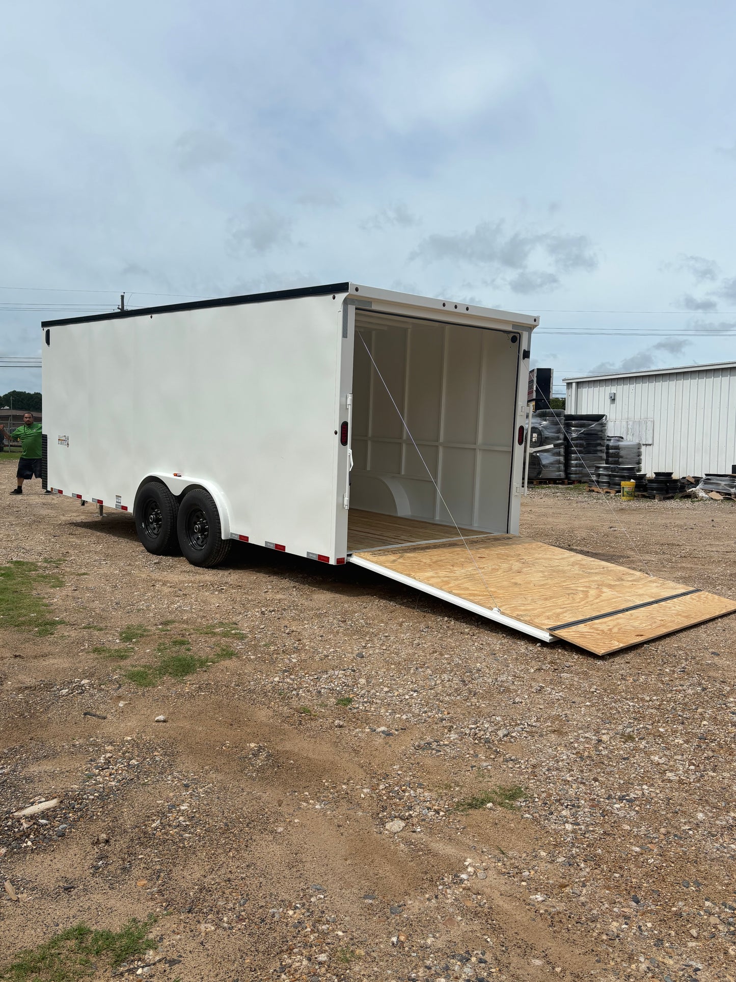 6'8" x 20' All-Steel Enclosed Trailer Cargo Delco #E720