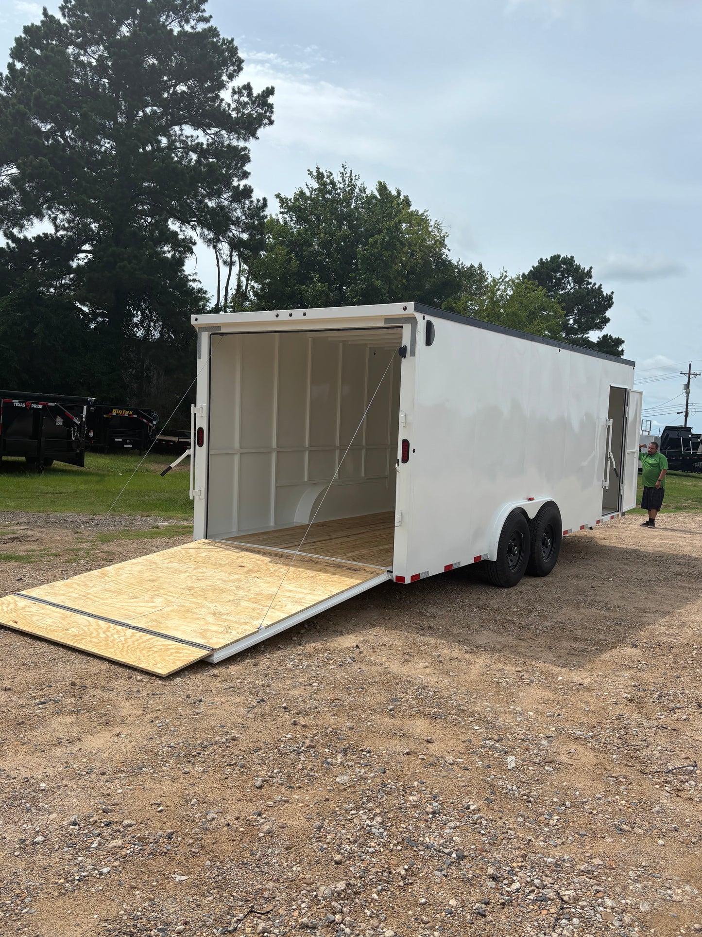 6'8" x 20' All-Steel Enclosed Trailer Cargo Delco #E720