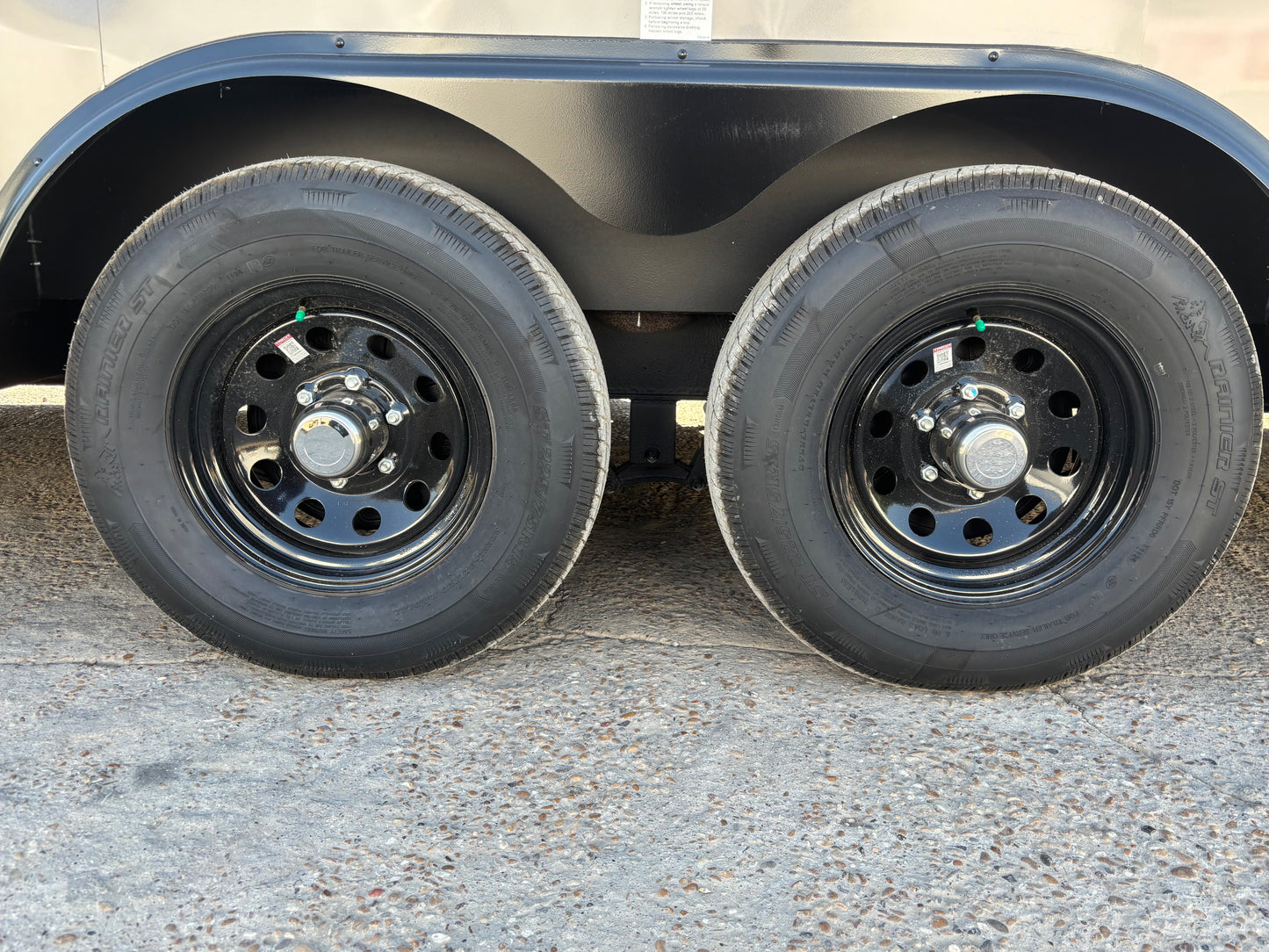 8.5 x 24' E-Series Enclosed Trailer Cargo Mate #TXEHW8.524TA3