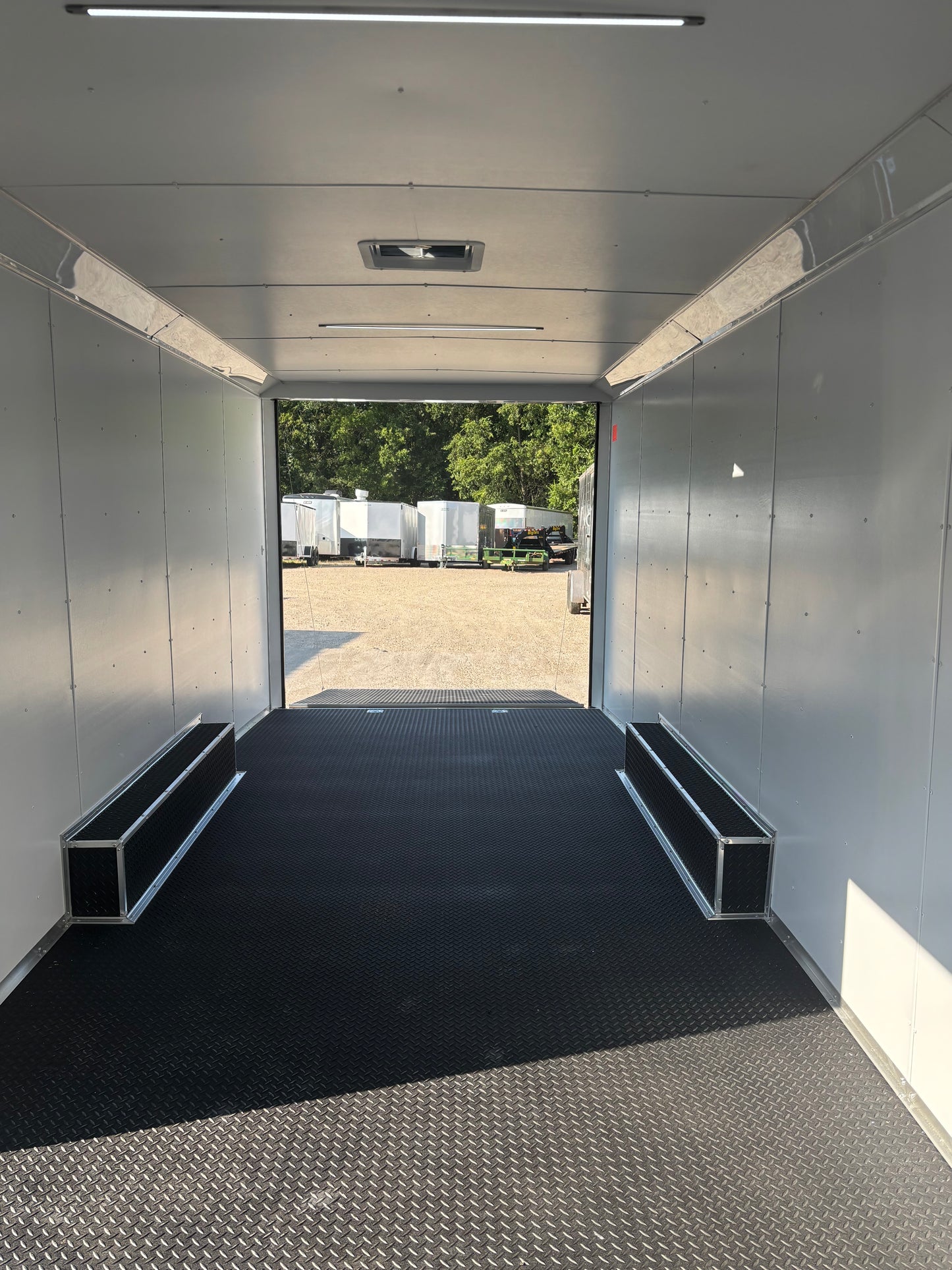 8.5 x 24' E-Series Enclosed Trailer Cargo Mate #TXEHW8.524TA3