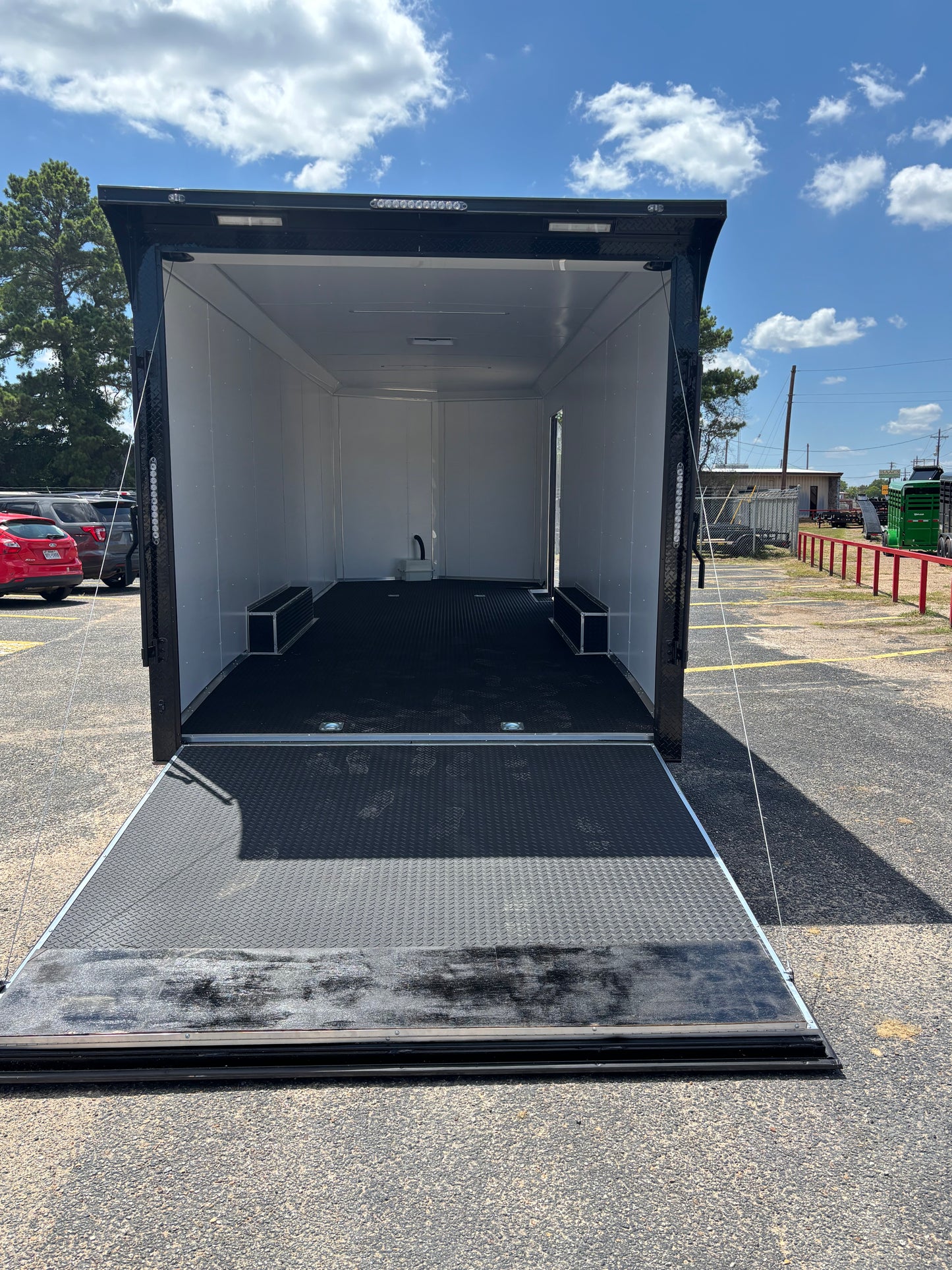 8.5 x 24' E-Series Enclosed Trailer Cargo Mate #TXEHW8.524TA3