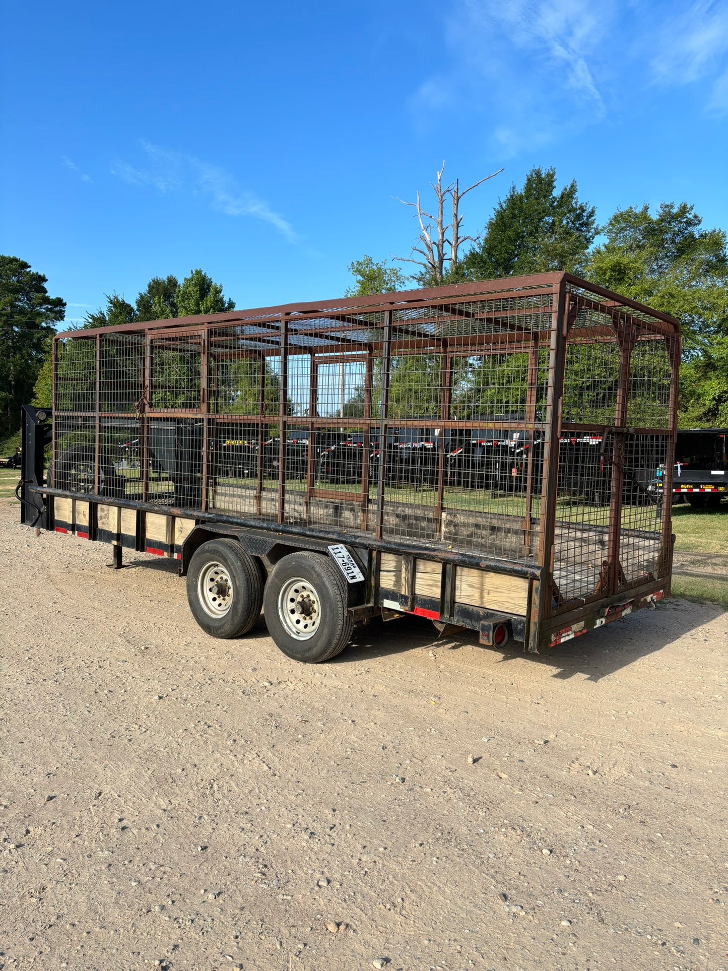 82 x 20 Sure Pull Utility Gooseneck USED