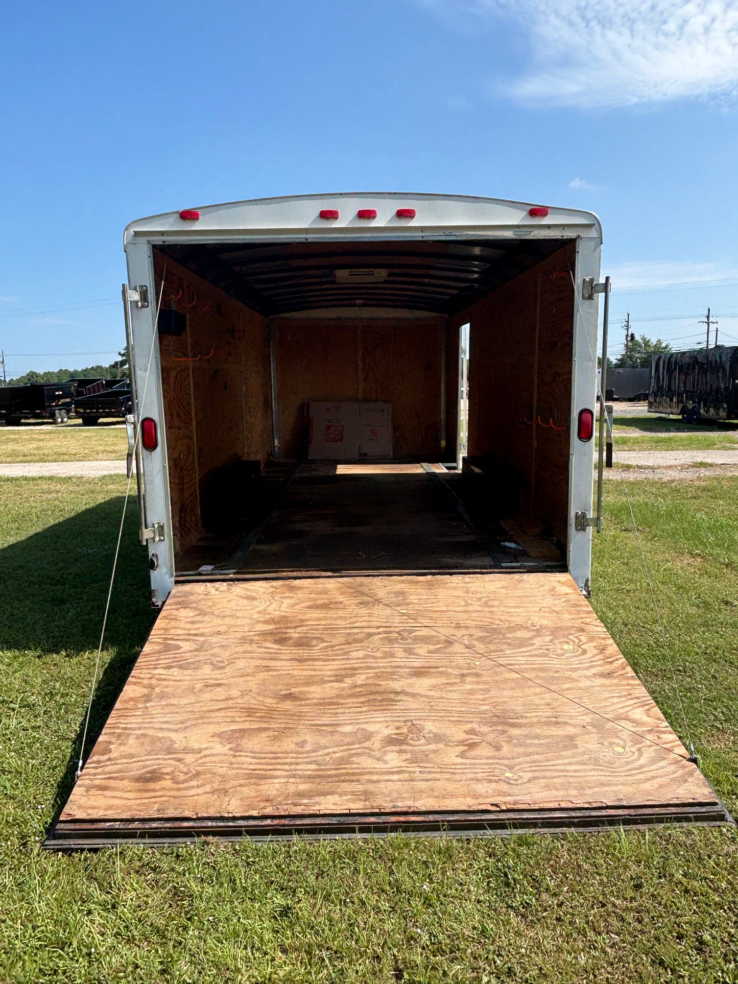 8.5 x 20' Enclosed Trailer Cargo Mate #58517