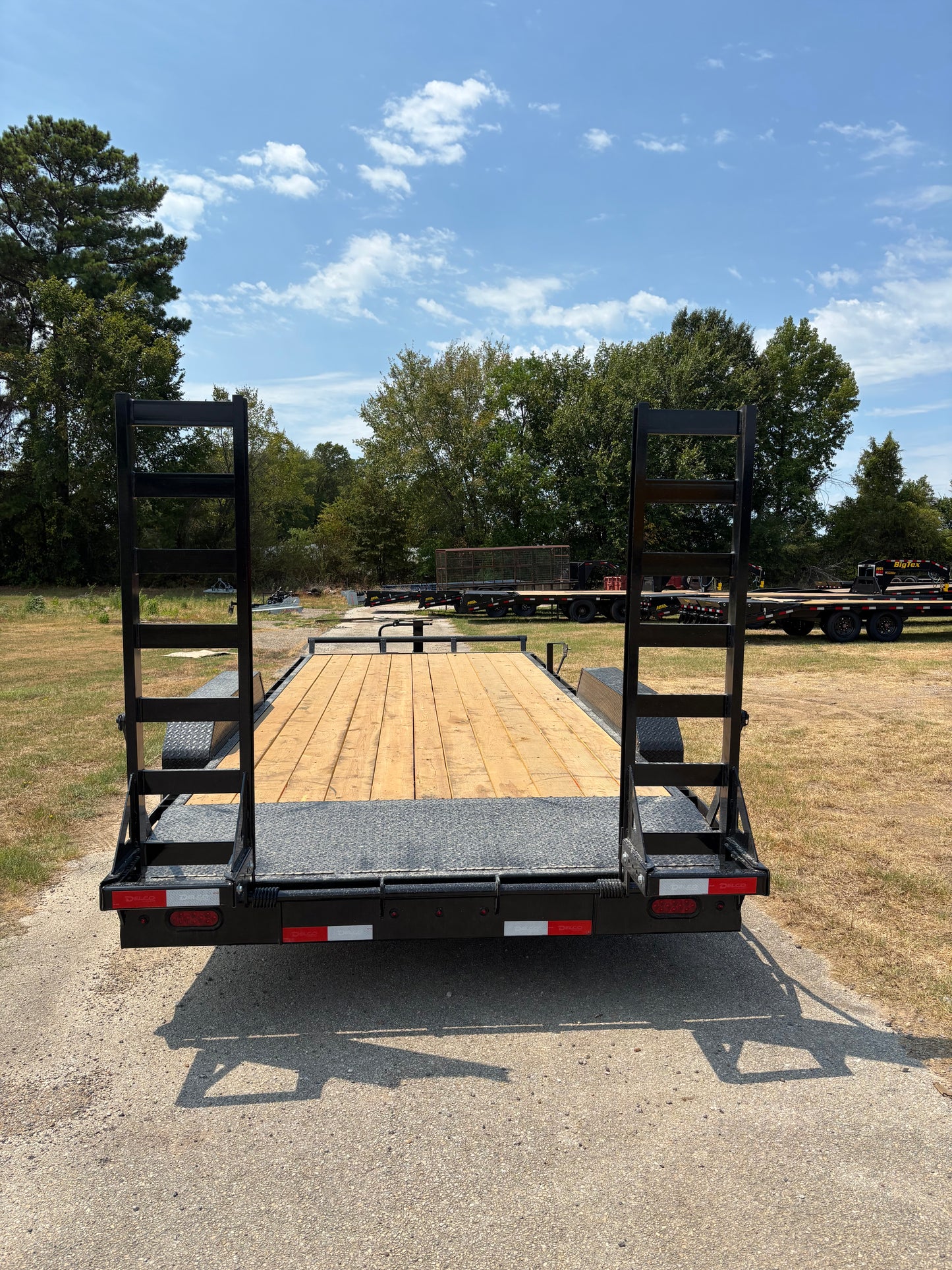 83 x 20 Equipment Trailer Delco #C320U32CS2K-67285-7K