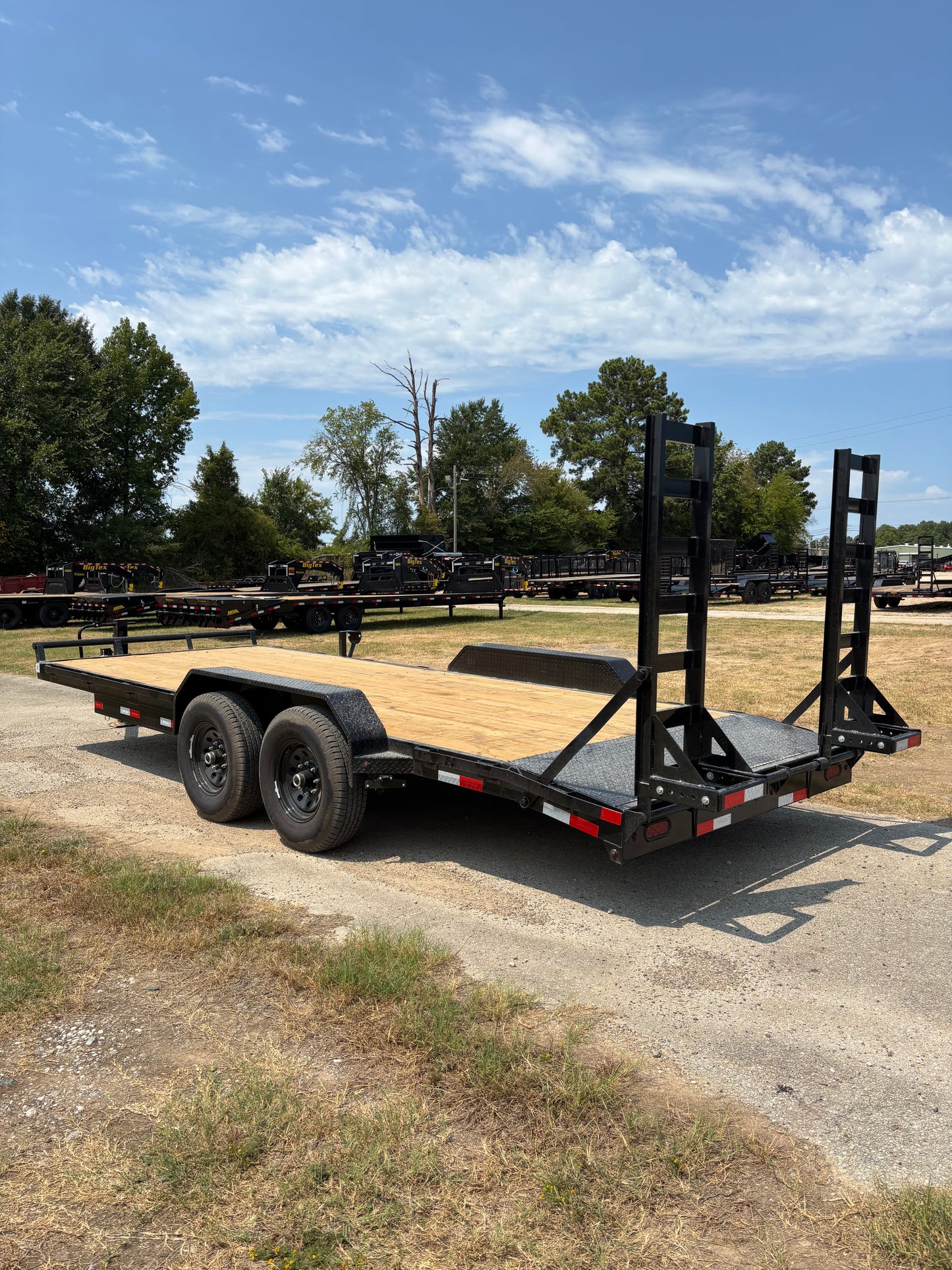83 x 20 Equipment Trailer Delco #C320U32CS2K-67285-7K